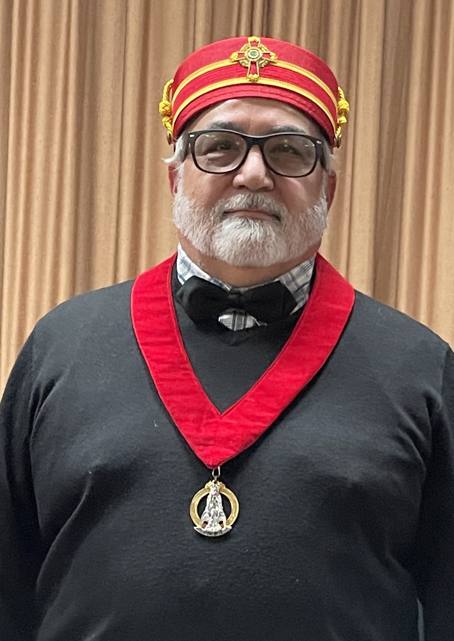 Venerable Master Salvador Lopez